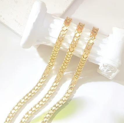 Pulsera de cadena de escamas de serpiente doradas